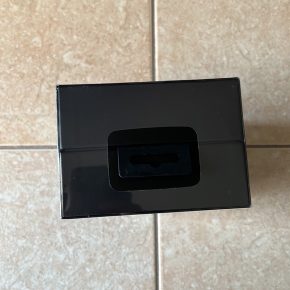 Beats Solo 3 - New - Picture 6 of 8